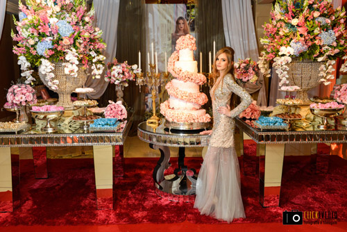 mesa de doces para festa de debutante